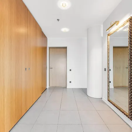 High-rise Luxury With Amazing Panoram View In Citycentre Tallinn