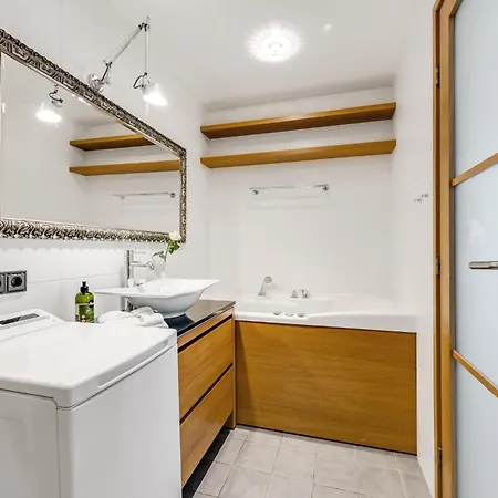 High-rise Luxury With Amazing Panoram View In Citycentre Apartman *
