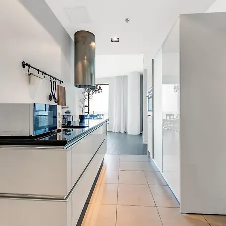 High-rise Luxury With Amazing Panoram View In Citycentre *